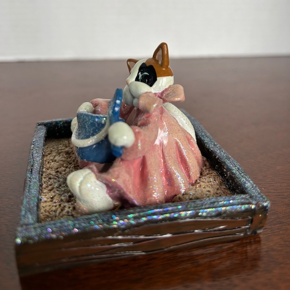 Calico Kitten In Sandbox Donna Little Kitt'in Littles by Enesco Figurine 1998 - Picture 4 of 8